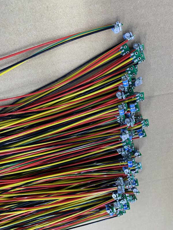 Коммуникационный ПКБ высокий Tg180 тяжелый ток индивидуальный размер ПКБ разработан для управления и распределения электроэнергии