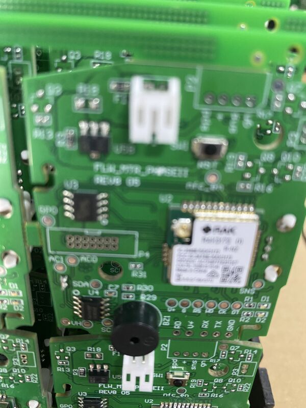 Сборка электронных схем для промышленной электроники OEM с диапазоном толщин от 0,3 мм до 6 мм, прецизионные компоненты и производительность