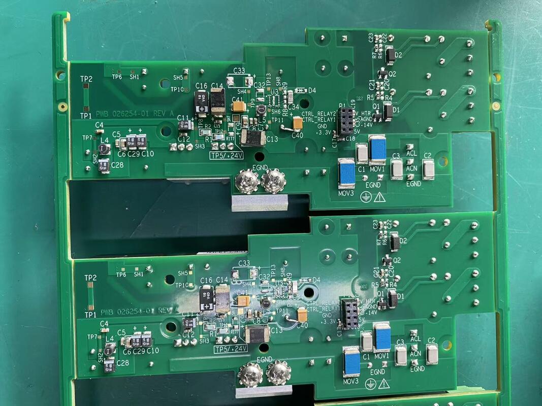 Зеленая паяльная маска EMS PCBA Максимальный размер платы 400 мм 1200 мм Услуга производства печатных плат